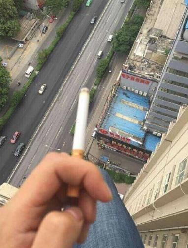 4年才来一次，考虑过天台的感受吗? 麻烦换楼吧！底下已经死满了…